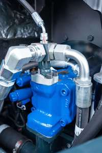 Nouvelle pelle hydraulique Hyundai, mini pelle sur chenilles Hyundai, pelle hydraulique de 8 tonnes Hyundai HX80 - Product Image 2