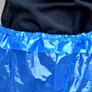 Einweg-Überschuhe aus PE, Einheitsgröße – Wasserdicht, rutschfest für Bau/Medizin - Product Image 4