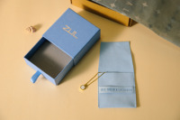 Logotipo personalizado Banner azul bolsa de papel tisú Pull Slide joyero para collar embalaje correo envío artículos de joyería nuevo producto