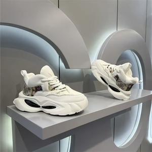 Zapatos juveniles de moda, casuales, antideslizantes y duraderos, de talla pequeña, con suela gruesa, ideales para el mercado de nicho de los adolescentes. - Product Image 6