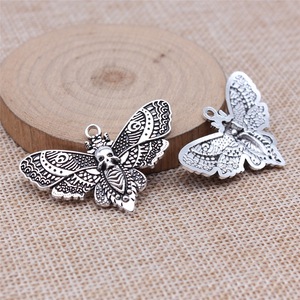 Amuleto de Mariposa de la Muerte, 27x43mm, Aleación de Zinc Plateada Antigua para la Creación de Gargantillas Góticas - Product Image 2