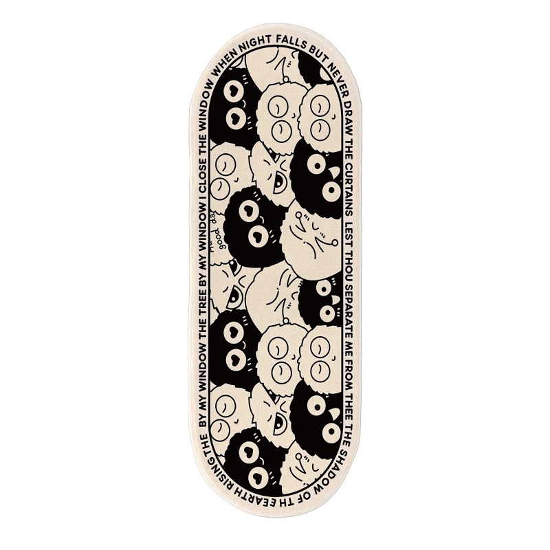 Tapis de chevet boule noir blanc antique