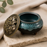 Brûleur d'encens en céramique émaillée craquelée avec couvercle en laiton ajouré, aromathérapie et fait main pour une décoration aromatique de la maison