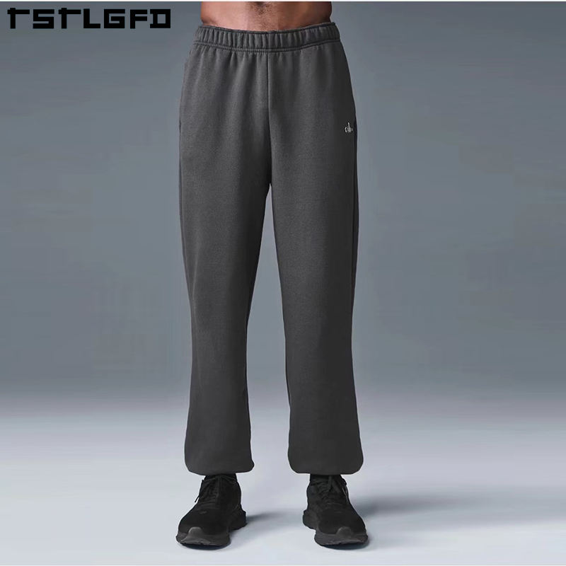 สีเทาเข้ม