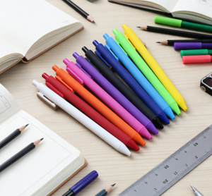 Stylo publicitaire escamoteur avec bannière publicitaire intégrée – Gadget d'examen pour tricher avec papier caché à l'intérieur - Product Image 1