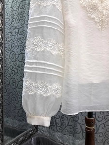 Camicetta di design di alta qualità nuova camicetta 2026 primavera da donna in <span class=keywords><strong>pizzo</strong></span> ricamato a maniche lunghe camicetta di cotone bianco rosso in seta camicie femminili - Product Image 5