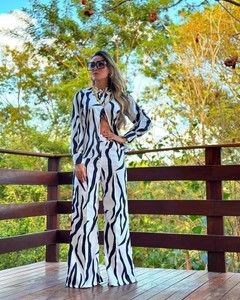 Set di pantaloni alla moda 2 pezzi con stampa ampia e Chic Set da <span class=keywords><strong>donna</strong></span> con risvolto a maniche lunghe Casual camicia a gamba larga pantaloni <span class=keywords><strong>eleganti</strong></span> <span class=keywords><strong>completi</strong></span> da <span class=keywords><strong>donna</strong></span> - Product Image 3