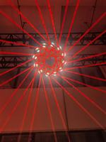 Lumière cinétique LED pour levage de charges lourdes, type donut, avec DMX 512 et système de levage motorisé, tête XY mobile, fonctions Wash, Beam, Zoom, Laser et Effets pour DJ