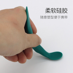 Silicone Facial Scraper With Magnet For Face Moisturizer Application Beauty Tool - Product Image 2