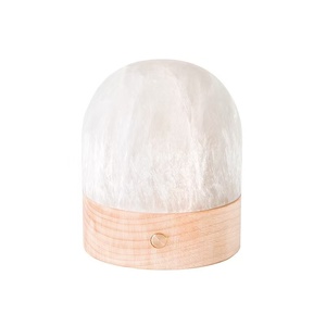 Dôme en pierre de sélénite naturelle sur base ronde en bois, veilleuse créant une lueur atmosphérique parfaite - Product Image 4