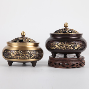 Brûleur d'encens artisanal Tongpu en cuivre pur, grand modèle sculpté avec motif « Pieuvre sur fleur de prunier », brûleur d'encens domestique - Product Image 1