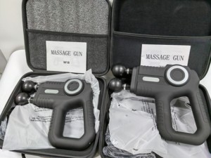 Hot Selling Produkte Tragbare <span class=keywords><strong>Dual</strong></span> <span class=keywords><strong>Head</strong></span> Deep Tissue Percussion Körper <span class=keywords><strong>massage</strong></span> gerät Vibrations <span class=keywords><strong>massage</strong></span> pistole - Product Image 5