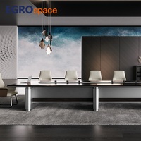 Solution de mobilier de bureau EGROspace, table de réunion, grande table de conférence de luxe personnalisable