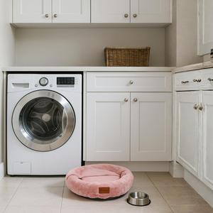 Lit rond pour animaux de compagnie Yommy, design circulaire doux et confortable, bords surélevés pour chats et petits chiens - Product Image 4