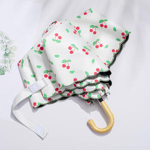 ร่มกันแดดกันฝนแบบสามพับ Leia แบบเปิดด้วยมือ โครงไฟเบอร์ สำหรับเดินทาง ลายสีน้ำเงินทอง ป้องกันรังสียูวีสำหรับผู้หญิง - Product Image 3