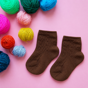 Calcetines cómodos para niños pequeños que ofrecen suavidad premium, flexibilidad y calidad duradera para uso diario. - Product Image 4