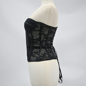 Haut bustier blanc sans bretelles en dentelle florale et maille, avec baleines, dos lacé, effet gainant, pour mariage - Product Image 5