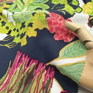 High Quality Woven Viscose 45s Print Rayon Poplin Fabric For Women Dress