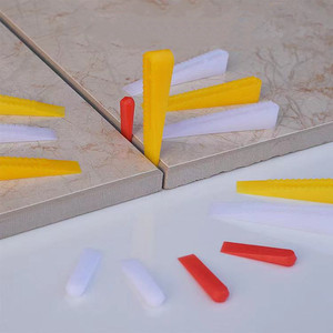 Cuña pequeña <span class=keywords><strong>de</strong></span> plástico moderna <span class=keywords><strong>de</strong></span> 5,0 MM para soporte <span class=keywords><strong>de</strong></span> azulejos Material cerámico PE Uso para espaciadores <span class=keywords><strong>de</strong></span> azulejos <span class=keywords><strong>de</strong></span> suelo <span class=keywords><strong>de</strong></span> porcelana Clips <span class=keywords><strong>de</strong></span> nivelación - Product Image 4