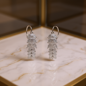 Orecchini Pendenti in Oro Bianco con Diamanti Taglio Marquise, Montatura a Griffe, Forma di Pianta, Gioielli di Lusso da Donna per Matrimonio - Product Image 2