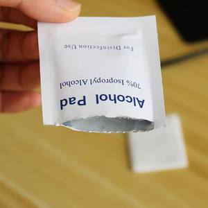 50 unids/caja desechables inglés 70% almohadillas de Alcohol desinfección toalla húmeda DESINFECCIÓN DE Alcohol pieza de algodón - Product Image 3