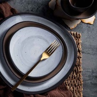 Assiette à sushi en céramique et porcelaine, assiette irrégulière mate marron, vaisselle pour la restauration quotidienne et les événements