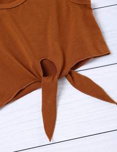 Set di vestiti estivi per ragazze 2 pezzi tinta unita Tie Top e pantaloncini a righe vestito da festa per bambine - Product Image 5