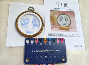 Kit ricamo colorato Kit <span class=keywords><strong>punto</strong></span> <span class=keywords><strong>croce</strong></span> fai da te compreso panno da ricamo con motivo floreale e Kit di strumenti di avviamento - Product Image 6