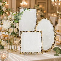 Ensemble de plats carrés en céramique de luxe avec bord ondulé doré en relief, pour mariage, hôtel, salade, steak, vaisselle en porcelaine, vente en gros