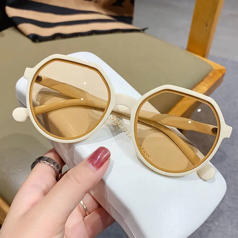 2024 New Women's Fashion Sunglasses Small Frame Milk Tea White Sunglasses Women's Glasses
