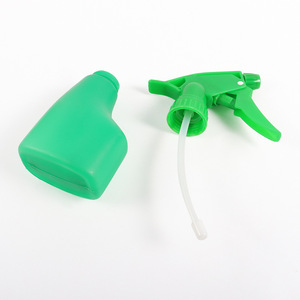Handheld Sprayer 1 Liter Green Plastic Manual Trigger Gun For Home Gardening Watering Can - Product Image 1