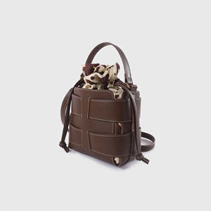 Sac seau en cuir PU personnalisé, sac à main élégant avec cordon de serrage diagonal, sac seau tendance pour femmes - Product Image 3