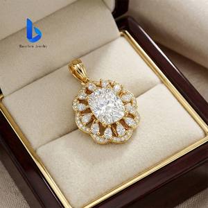 Colar com Pingente Solitário Personalizado em Ouro 10K 14K 18K com Diamante Cultivado em Laboratório Certificado IGI VVS para Mulheres - Product Image 5