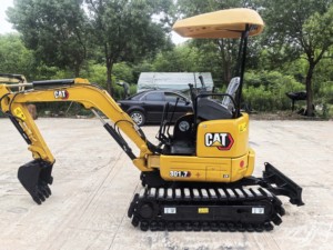 Excavadora de cadenas Caterpillar CAT 301.7, pequeña, para jardinería, 1.7 toneladas, original de Japón, usada, miniexcavadora CAT301.7 - Product Image 2