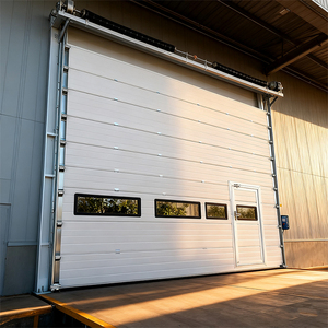 Porte sectionnelle industrielle professionnelle-Acier robuste, isolé pour entrepôt et usine - Product Image 1