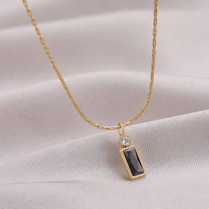 Collar con Colgante Cuadrado/Rectangular de Zirconia en Acero Inoxidable Chapado en Oro PVD, Cadena para Clavícula, Antideslustre, Joyería para Mujer, Venta al Por Mayor - Product Image 3