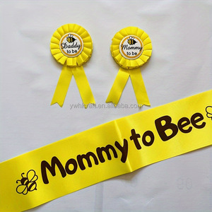 Compre un Pin <span class=keywords><strong>de</strong></span> Solapa <span class=keywords><strong>de</strong></span> Hojalata Amarillo HLC con un Lindo Diseño <span class=keywords><strong>de</strong></span> Abeja, Conjunto <span class=keywords><strong>de</strong></span> Pin <span class=keywords><strong>de</strong></span> Solapa para Mamá Abeja, para Decoración <span class=keywords><strong>de</strong></span> Fiestas <span class=keywords><strong>de</strong></span> Revelación <span class=keywords><strong>de</strong></span> Género - Product Image 3