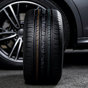 ยางรถยนต์ ROADKING ขนาด 225/55R17 รุ่น AX5 สำหรับรถยนต์นั่งส่วนบุคคล ยางคุณภาพพรีเมียมสำหรับขายส่งในแทนซาเนีย - Product Image 3