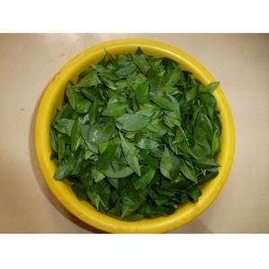 Feuilles de henné pur offrant un soutien naturel à base de plantes pour la coloration des cheveux, le conditionnement, le renforcement et la santé générale des cheveux - Product Image 6