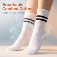 Chaussettes de sport tricotées haut de gamme pour femmes, antidérapantes, colorées et épaisses, avec cheville haute et logo sur le dessous, idéales pour le yoga et le Pilates, collection printemps