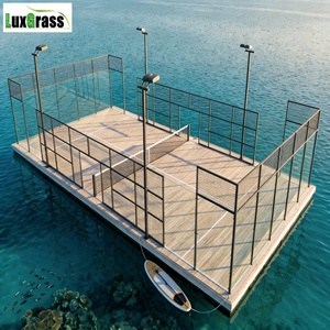 Stade flottant sur l'eau, spécialement conçu pour les stations balnéaires, doté d'un court <span class=keywords><strong>de</strong></span> paddle-tennis mobile - Product Image 1