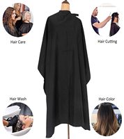 Cape de coiffure imperméable noire personnalisée avec logo pour salon de coiffure, de haute qualité, pour la coupe de cheveux