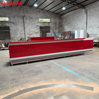 Comptoirs de bar modernes en surface solide rouge de Chine, design haut de gamme, avec étagères, grandes tables de bar pour clubs