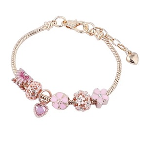 <span class=keywords><strong>Bracciale</strong></span> <span class=keywords><strong>con</strong></span> ciondolo a cuore in cristallo placcato oro di alta qualità <span class=keywords><strong>con</strong></span> ciondolo a cuore <span class=keywords><strong>rosa</strong></span> regolabile per donne e ragazze - Product Image 5