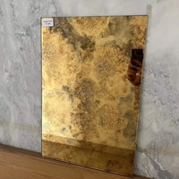 Grand miroir mural décoratif sans cadre en verre argenté antique coloré