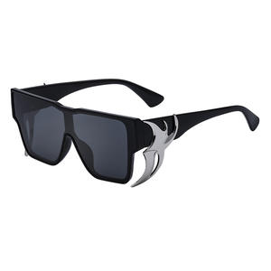 Gafas de sol con montura cuadrada Unique Claw Temple, protección UV400 para hombres, gafas de sol para ciclismo, material de PC, montura negra - Product Image 5