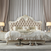Lit double en tissu français Versailles Mobilier européen en bois massif Chambre à coucher 1.8M Lit King Size Chambre principale Lit de mariage