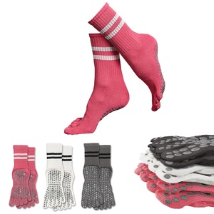 Calcetines de Yoga de Algodón Premium Rosa con Doble Barra Antideslizante para Mayor Comodidad y Seguridad, Calcetines de Pilates de Cinco Dedos con Barras Dobles - Product Image 1