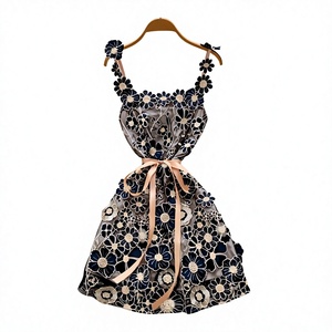 Robe courte à nouer à la taille à motifs floraux, style doux, robe de soirée d'été - Product Image 6