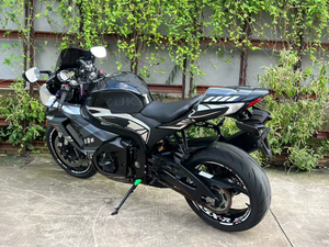 <span class=keywords><strong>Moto</strong></span> <span class=keywords><strong>Sportive</strong></span> <span class=keywords><strong>Suzuki</strong></span> GSX1000rr Occasion Grand R Modèle Sport Essence - Product Image 3